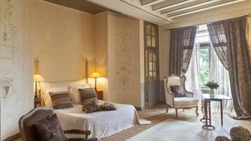 Chambre Prestige - Château + | Coffres-forts dans les chambres, décoration personnalisée
