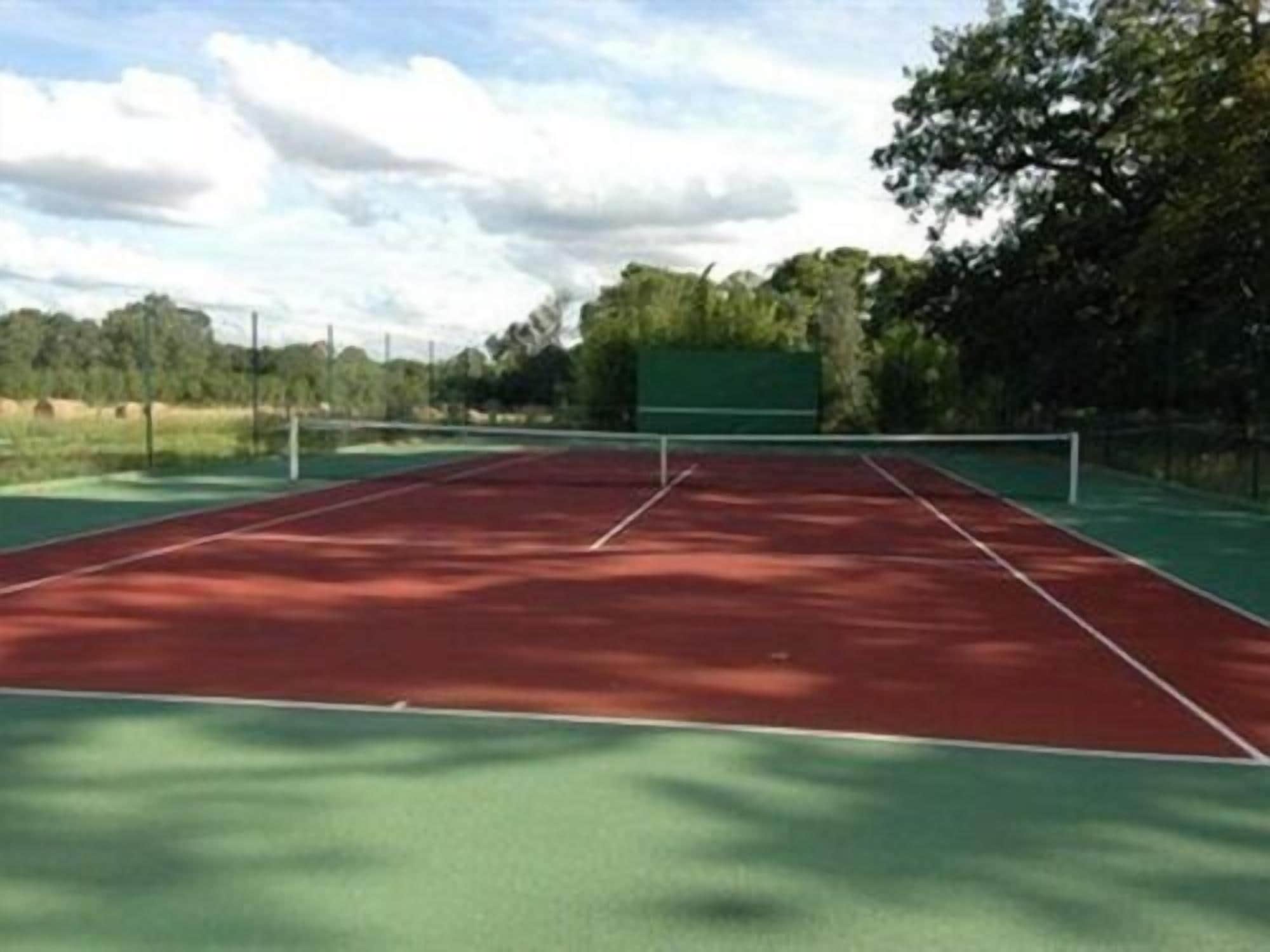 Tennis court