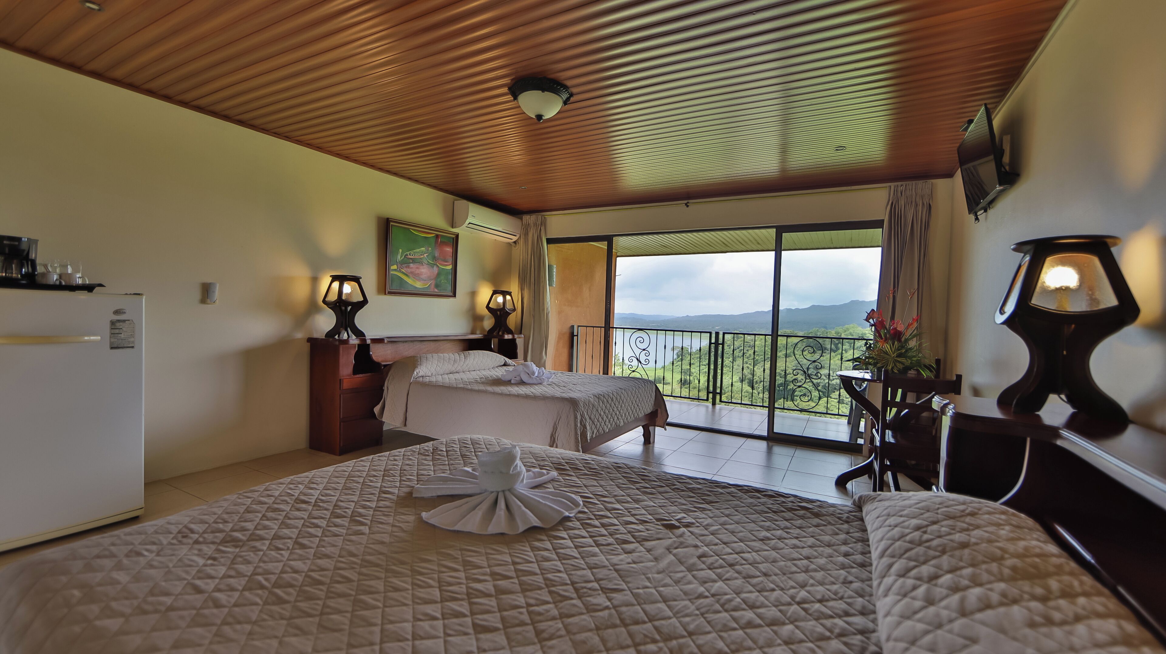 junior suite | in-room safe, free wifi, bed sheets