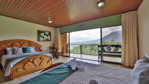 Suite – deluxe | Safe på rommet, wi-fi (inkludert) og sengetøy