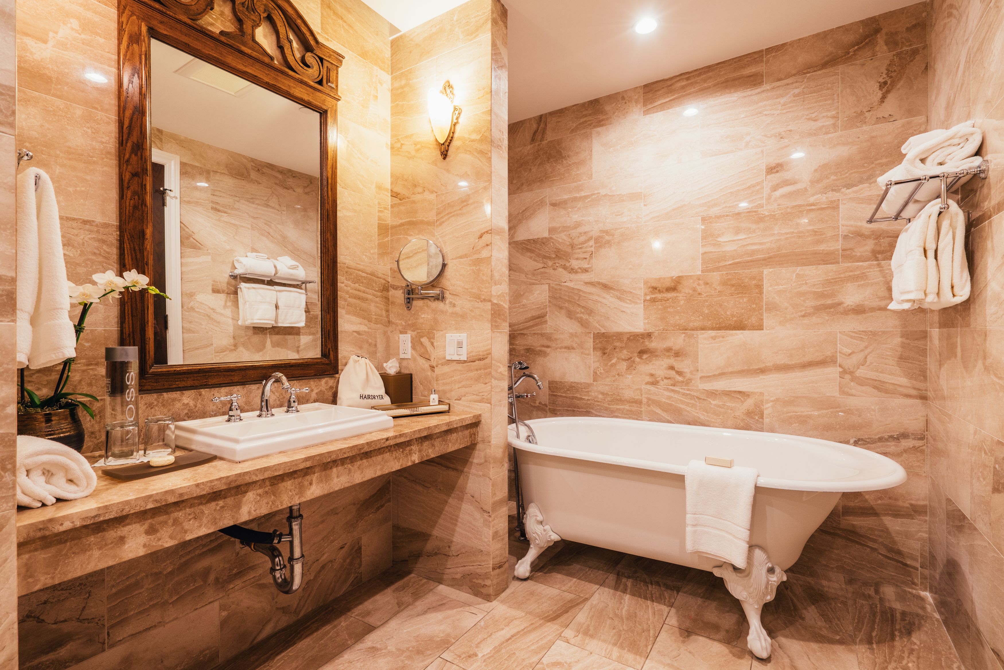 Photo - Neighbourgood Sutter Mansion