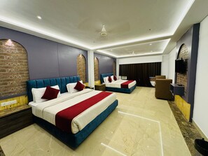 Non ganga facing A/C four bed Room - Hotel Gyan (Haridwar)