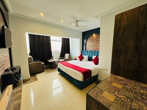 Luxury Room - Hotel Gyan (Haridwar)