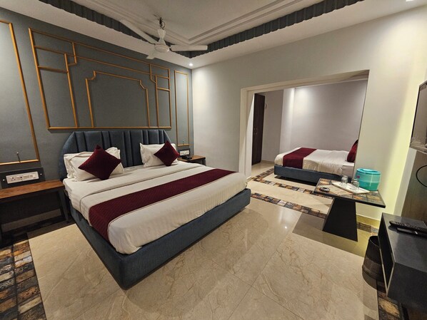 Non ganga facing A/C four bed Room | Bed sheets - Hotel Gyan (Haridwar)