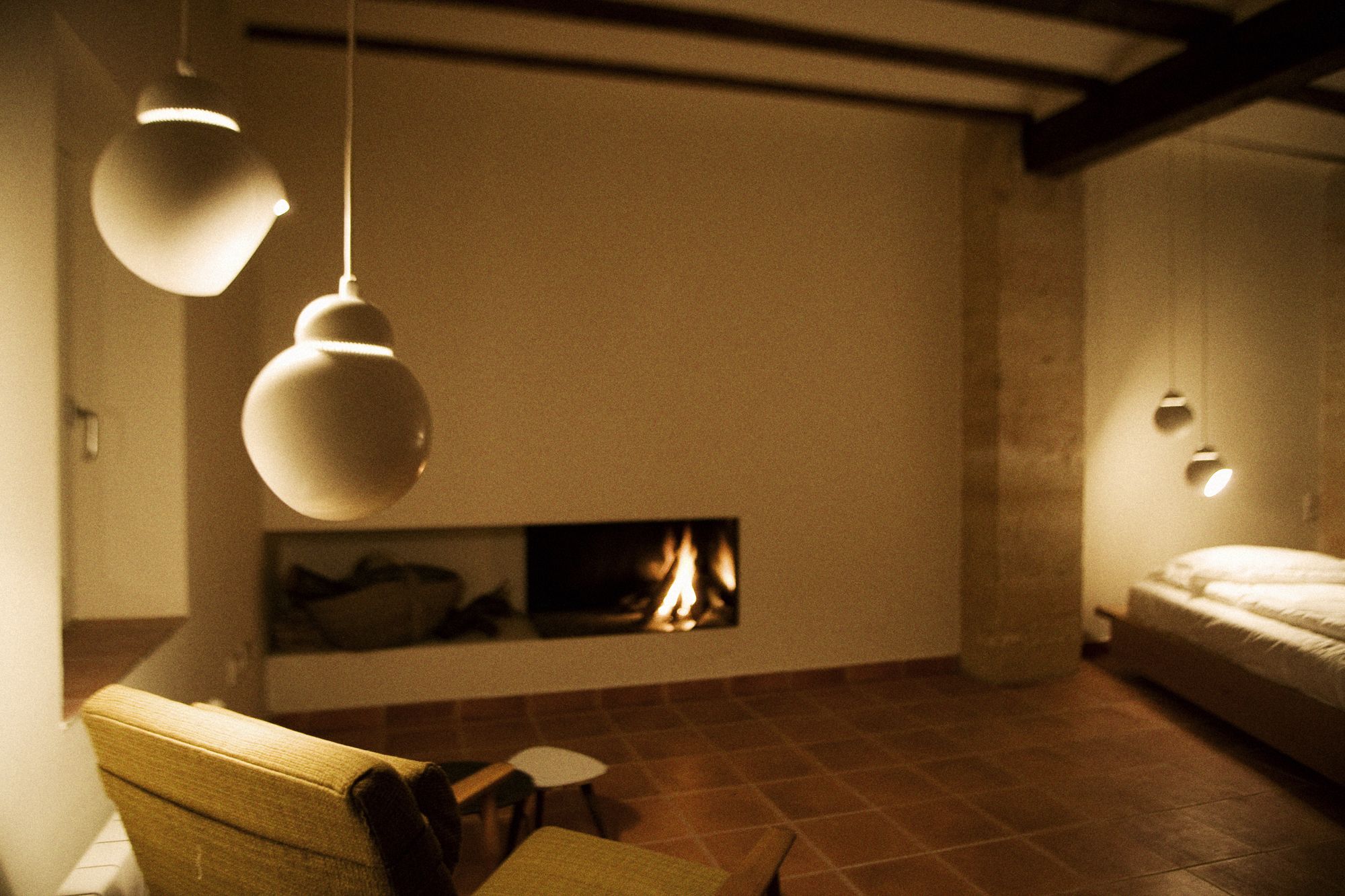 in-room safe, soundproofing, free wifi, bed sheets