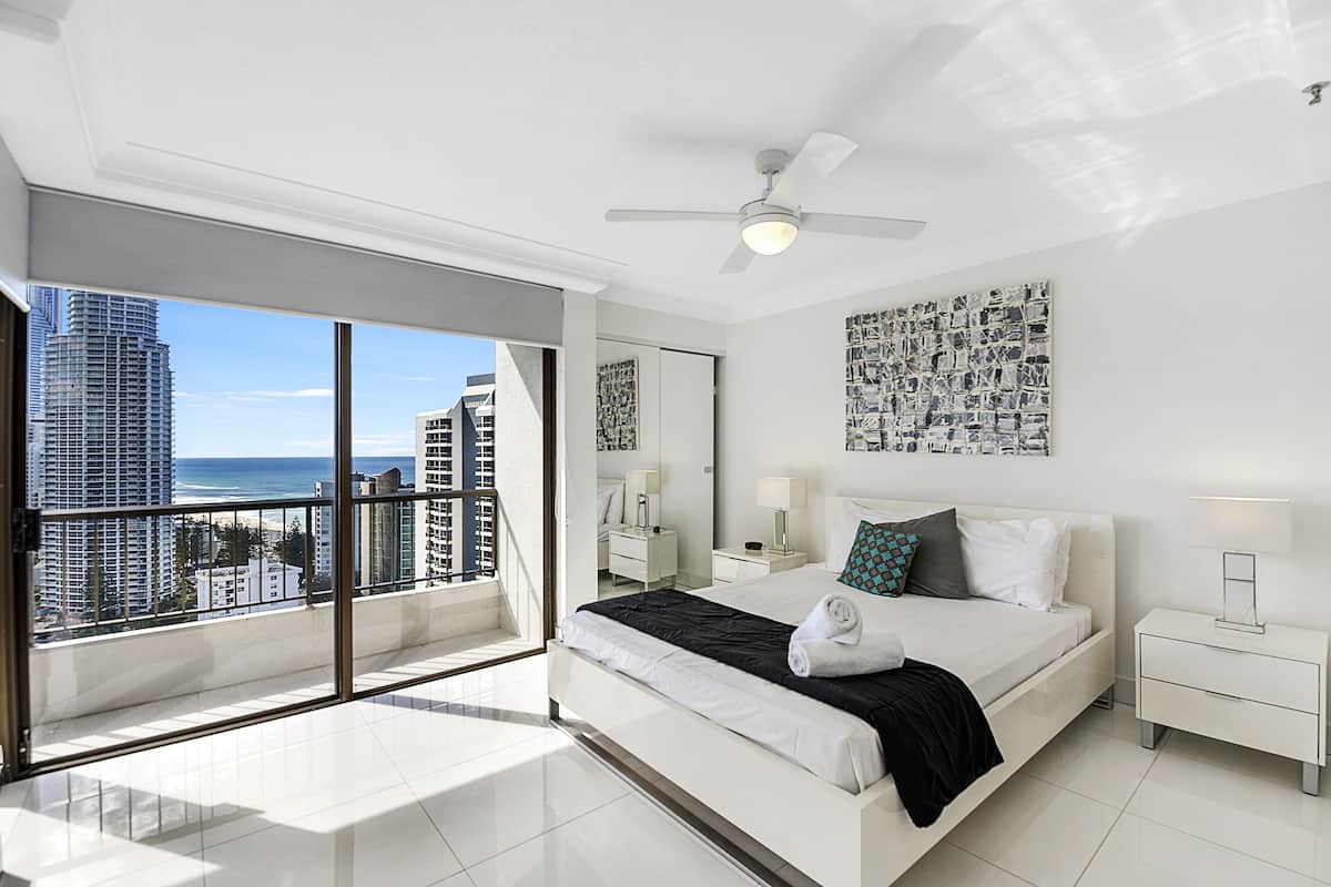 1 bedroom, individually decorated, individually furnished, soundproofing