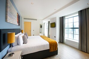 Iron/ironing board, free WiFi, bed sheets, wheelchair access