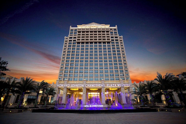 Exterior - Howard Johnson Changsheng Plaza Meizhou (Meizhou)