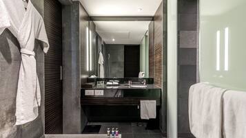 Shower, free toiletries, hair dryer, bathrobes
