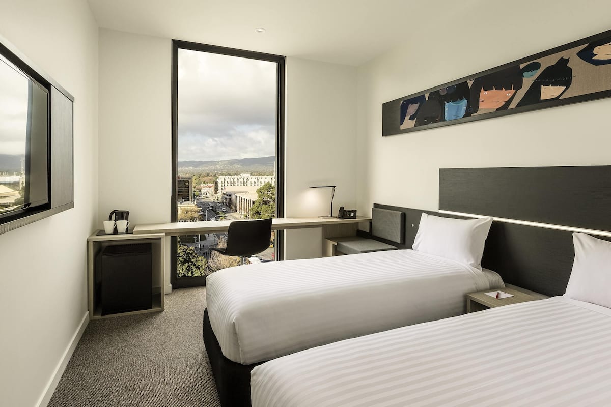Superior Room, 2 Twin Beds, City View | In-room safe, desk, iron/ironing board, free WiFi
