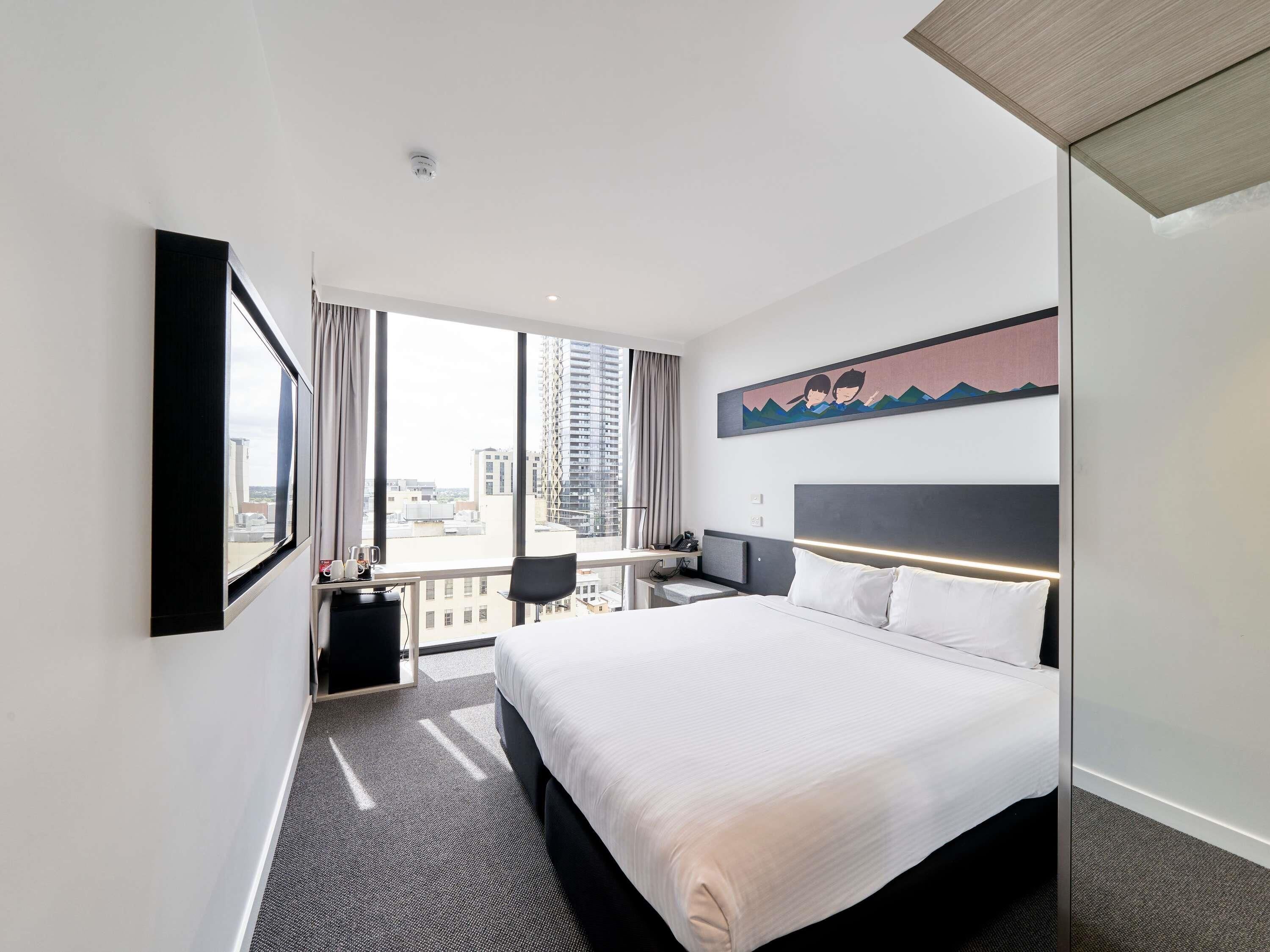 Superior Room, 1 Queen Bed, City View