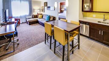 Roupas de cama antialérgicas, escrivaninha