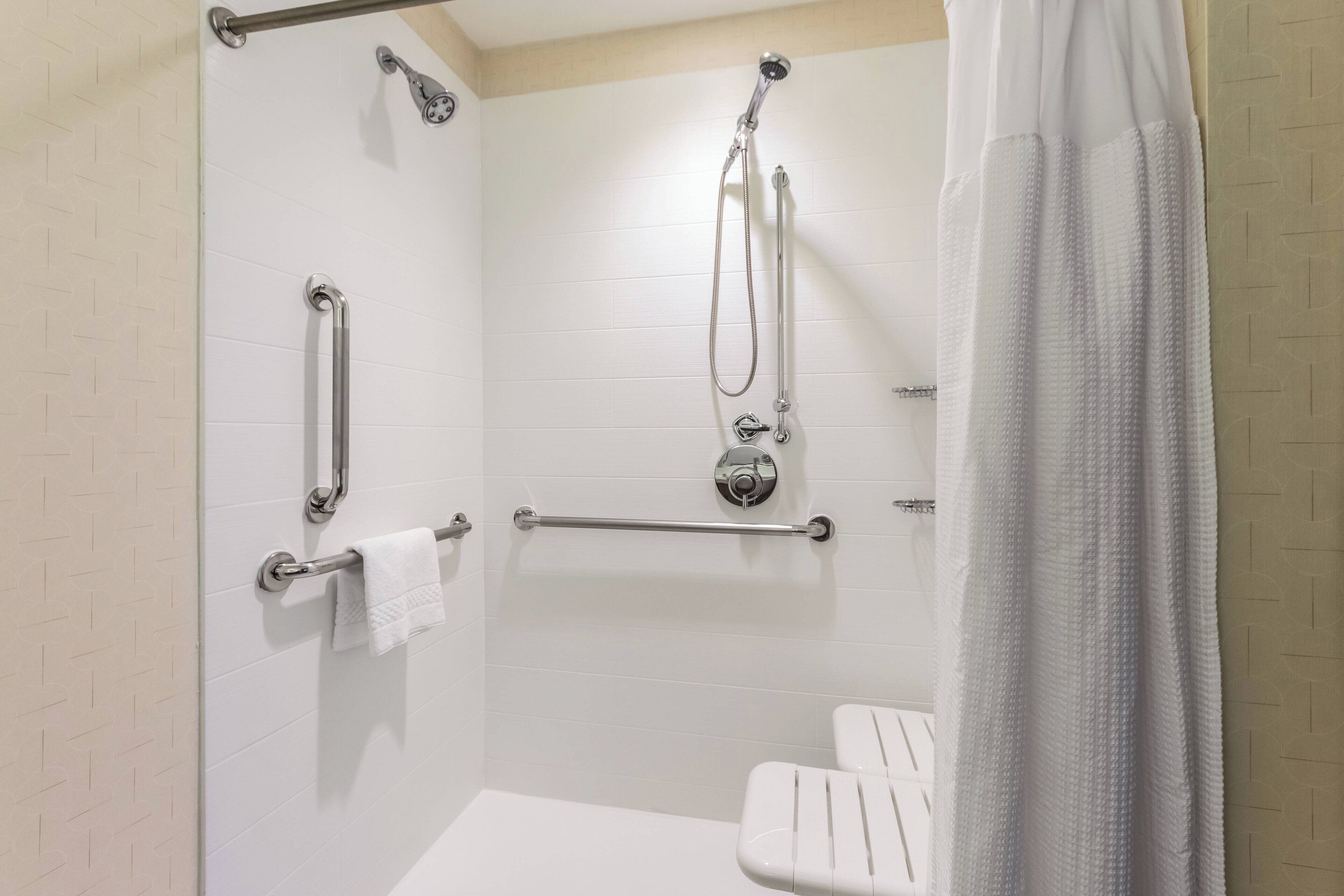 studio, 1 king bed with sofa bed | bathroom | shower, free toiletries, hair dryer, towels