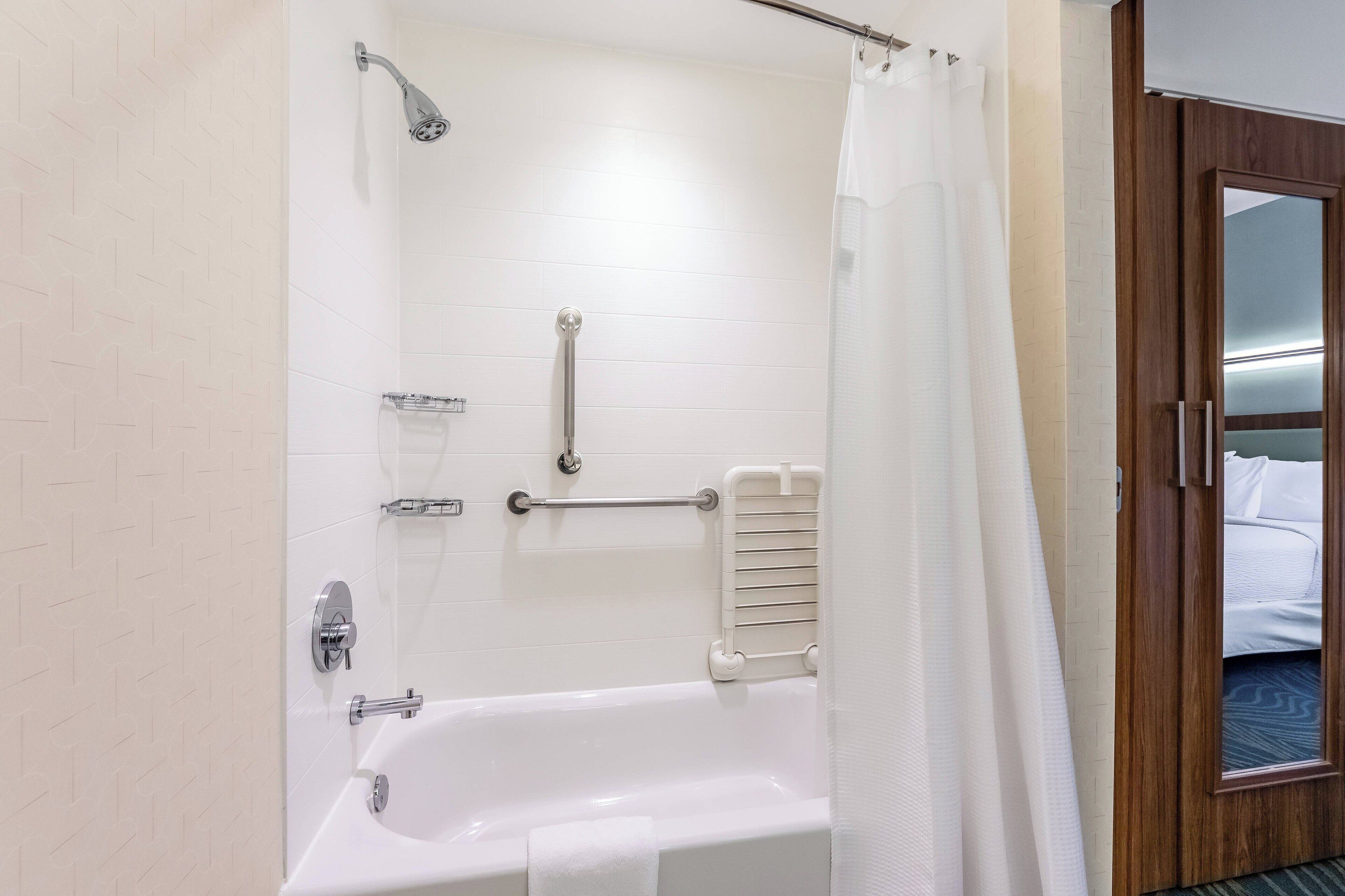 studio, multiple beds | bathroom | shower, free toiletries, hair dryer, towels