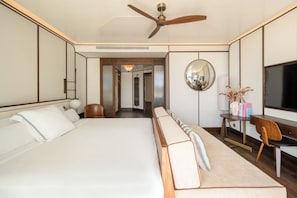 1 bedroom, premium bedding, minibar, in-room safe