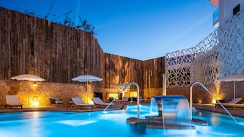 Sales de tractament per a parelles, sauna i banyera d'hidromassatge