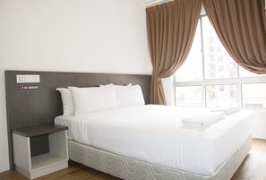 Family Deluxe Room | Seterika/papan seterika, Wi-fi percuma, cadar katil 