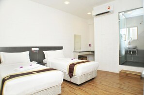 Standard Twin Room no window | 1 habitación, tabla de planchar con plancha, wifi gratis y ropa de cama 