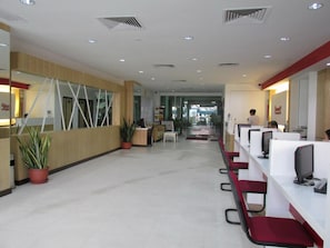 Reception - Promenade Service Apartments (Kota Kinabalu)