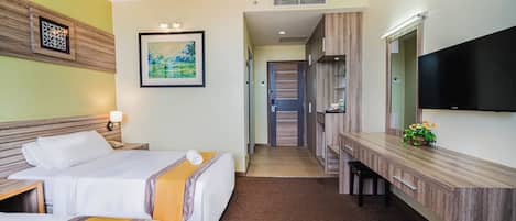 Iron/ironing board, free WiFi, bed sheets