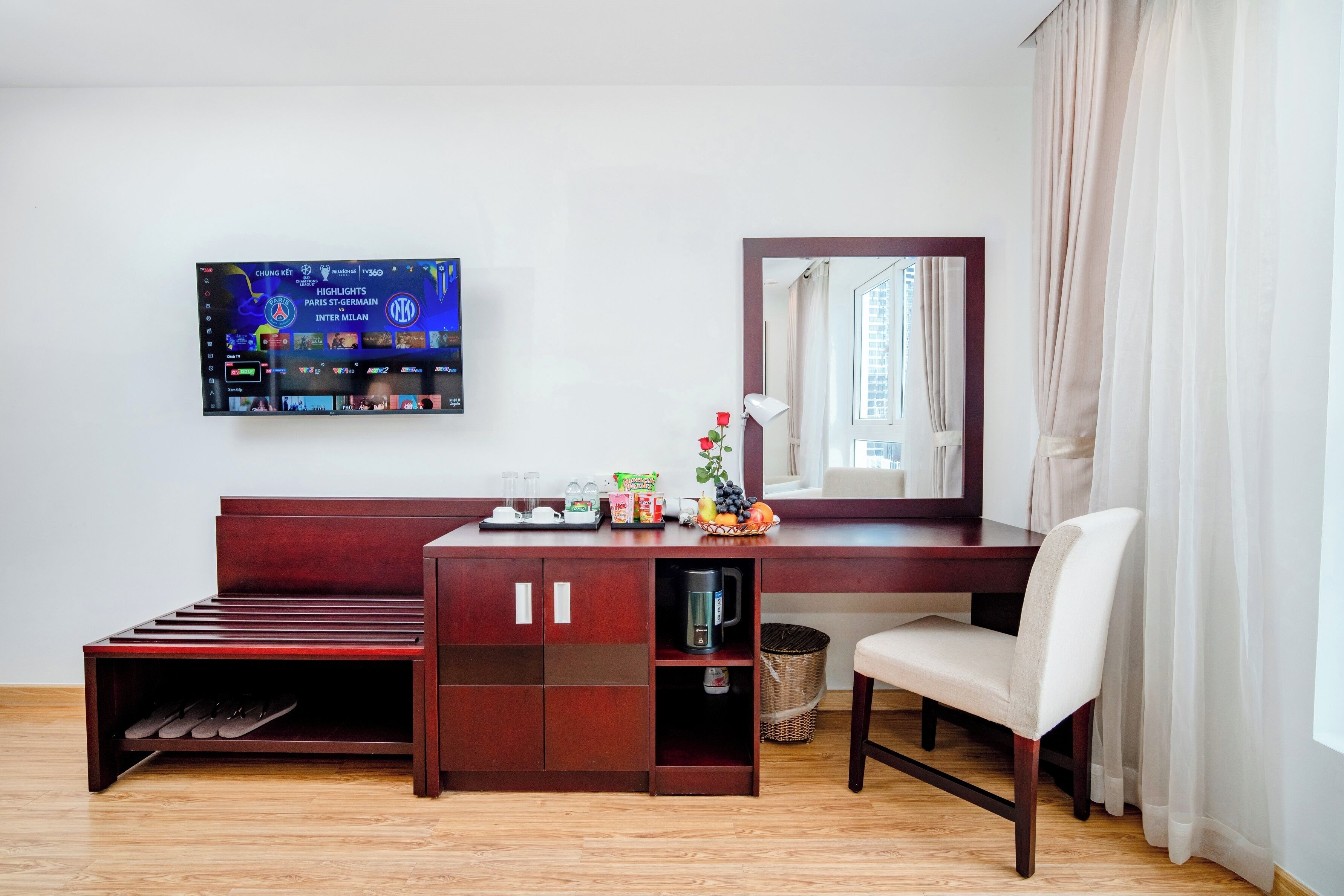 deluxe double room, city view | minibar, in-room safe, desk, blackout curtains