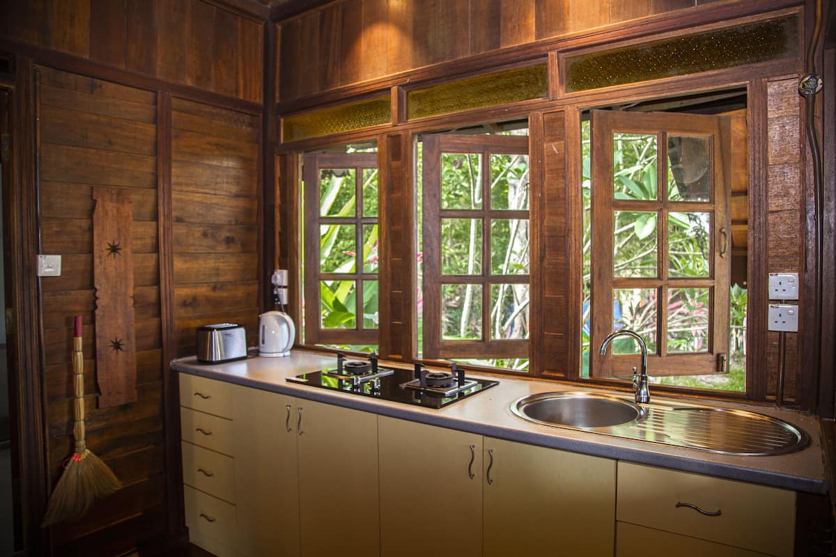 forest house (2 bedrooms) | private kitchen | full-sized fridge, stovetop, electric kettle