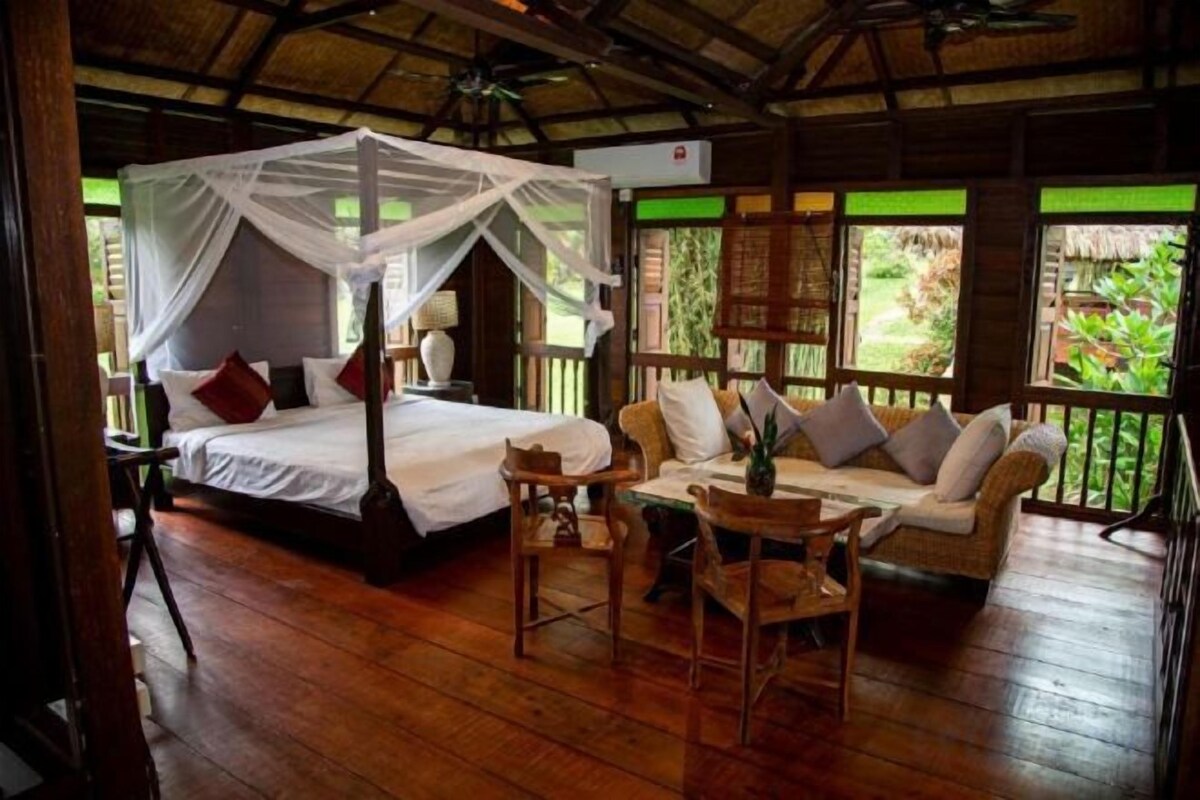 Laptop workspace, cots/infant beds, free WiFi