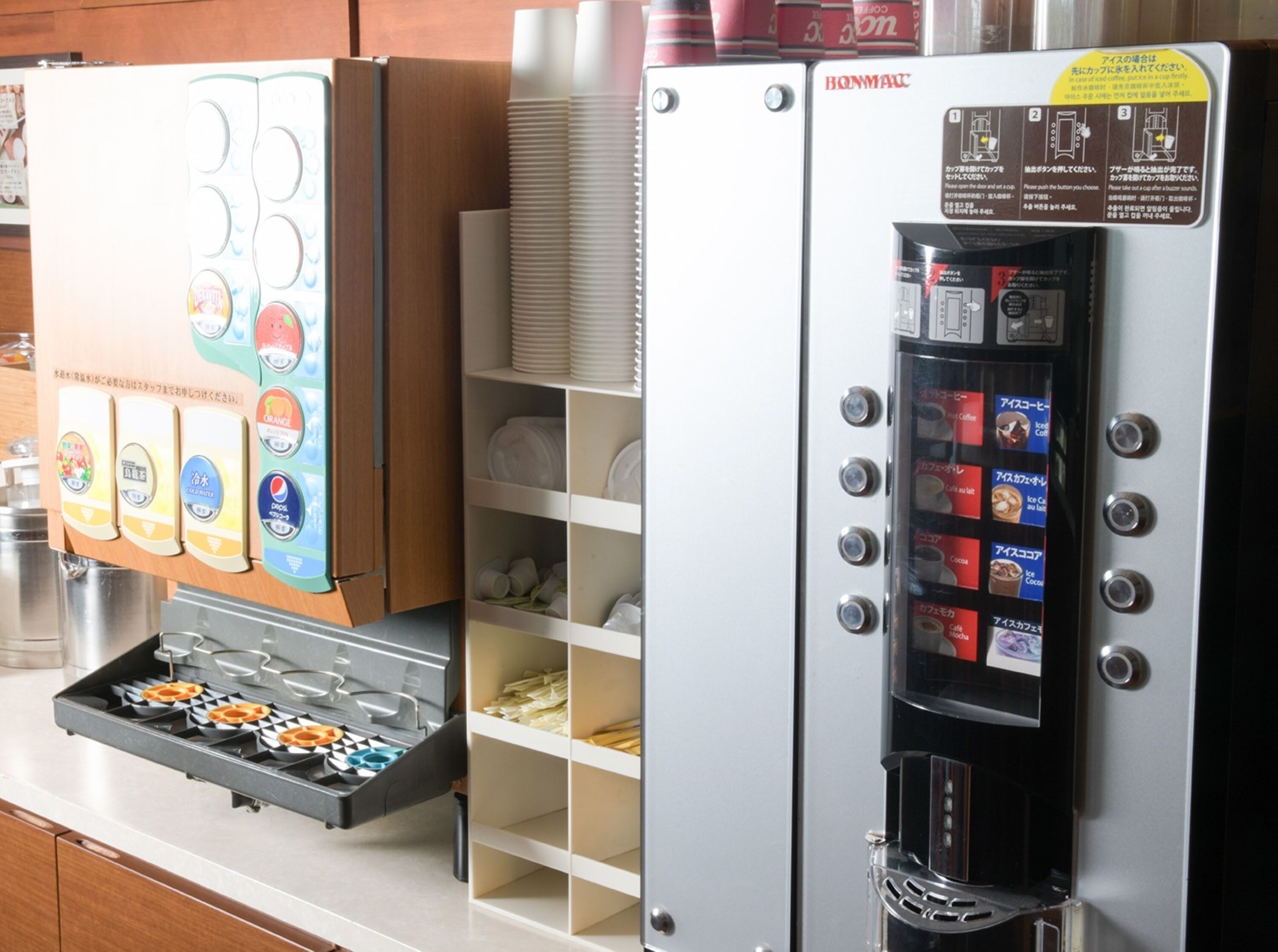 32-英寸纯平电视 （配备数码频道）、玩具