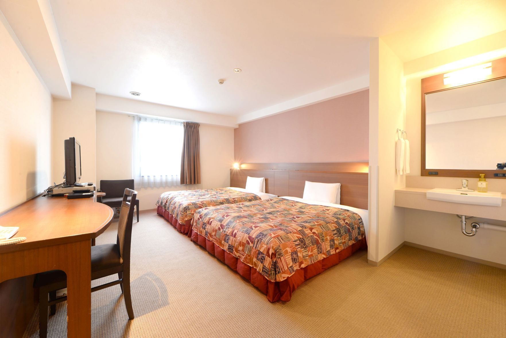 Bureau, espace de travail pour ordinateur portable, rideaux occultants