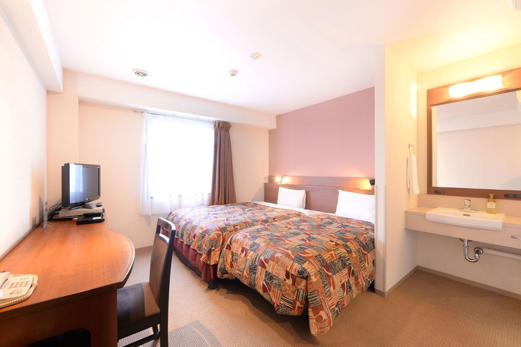 Bureau, espace de travail pour ordinateur portable, rideaux occultants