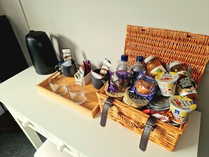 Individually decorated, individually furnished, free WiFi, bed sheets - Dormy House Hotel (Cromer)
