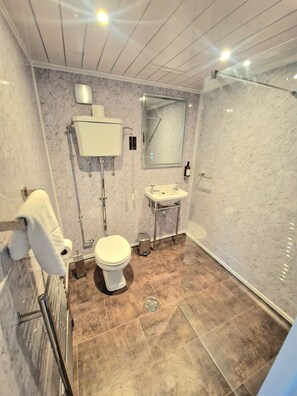 Standard Double Room, 1 King Bed, Mobility Accessible | Bathroom | Rainfall showerhead, hair dryer, towels, soap - Dormy House Hotel (Cromer)