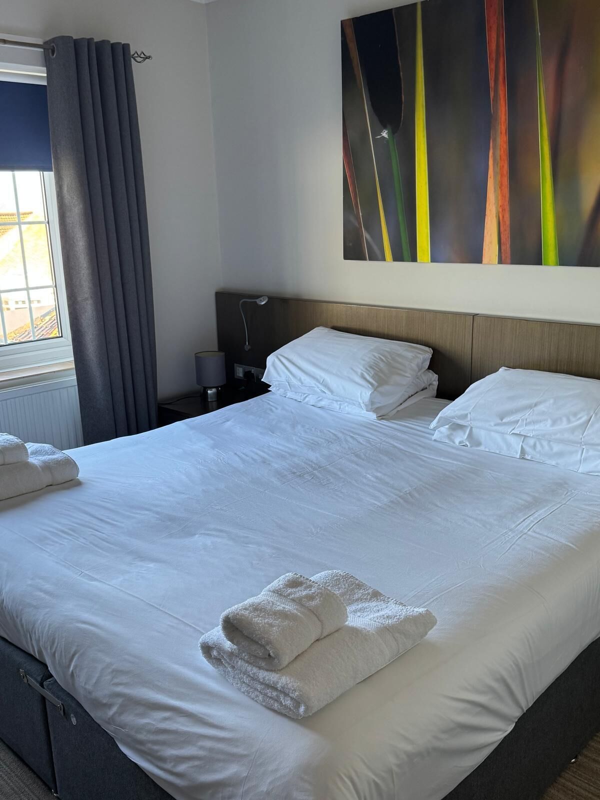 Double or Twin Room, Sea View | Individually decorated, individually furnished, free WiFi, bed sheets