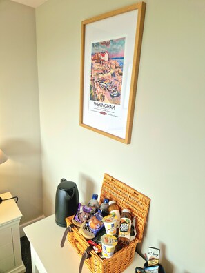 Standard Double Room, 1 King Bed, Mobility Accessible | Individually decorated, individually furnished, free WiFi, bed sheets - Dormy House Hotel (Cromer)