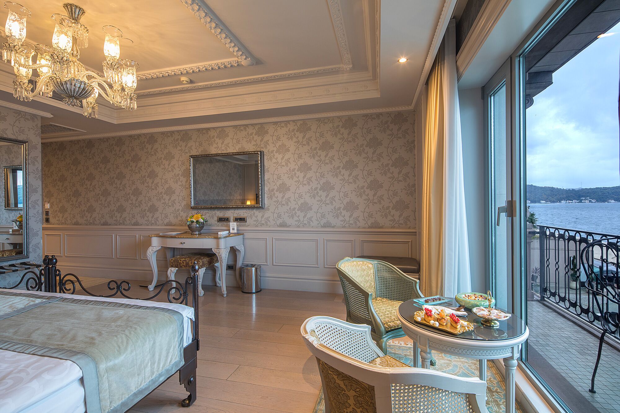 executive room, sea view | 1 bedroom, egyptian cotton sheets, down duvets, minibar