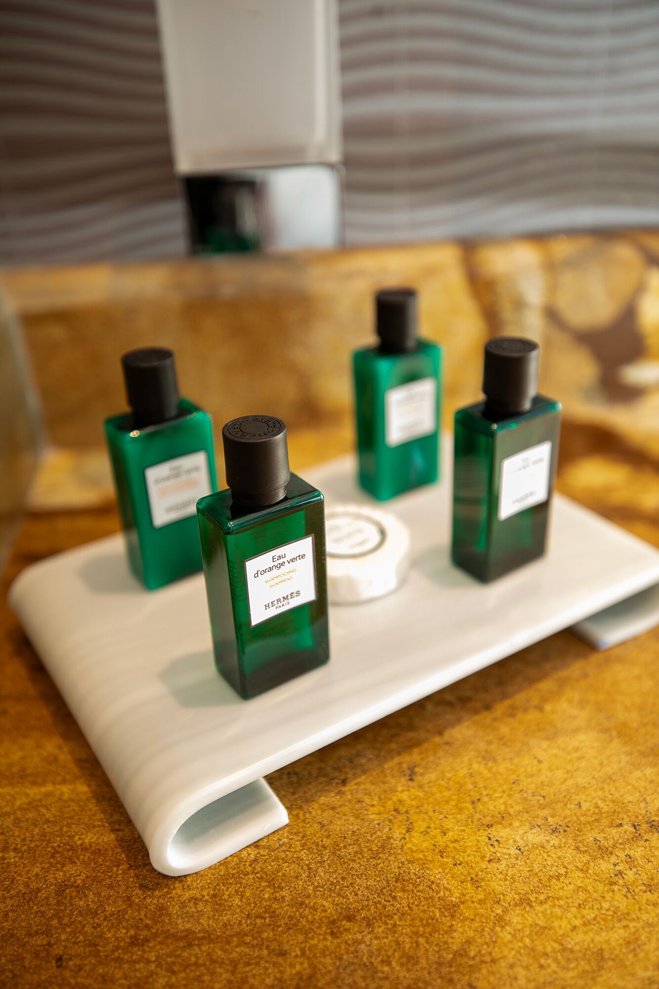 executive room, sea view | bathroom | combined shower/bathtub, rainfall showerhead, free toiletries