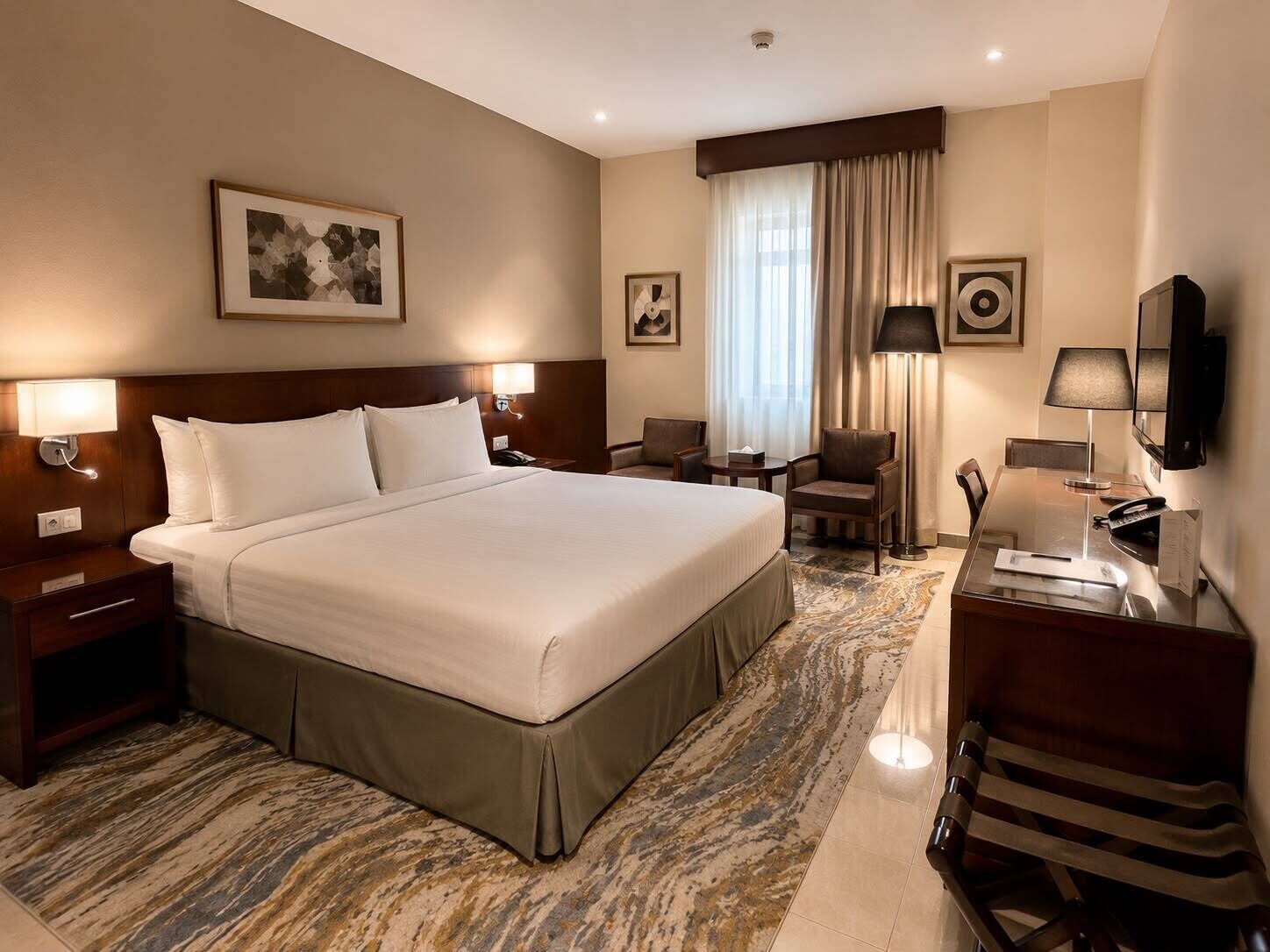 Family Room | Minibar, in-room safe, desk, laptop workspace