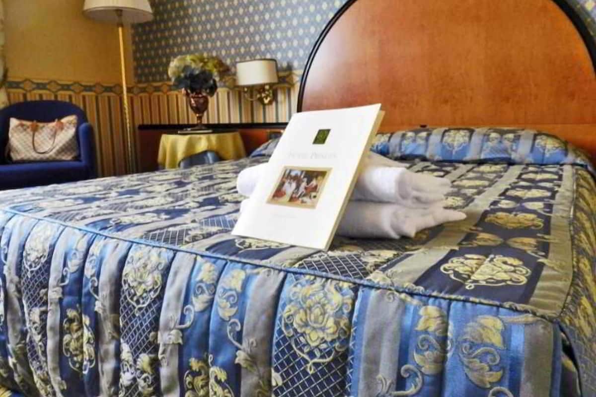 1 bedroom, minibar, in-room safe, desk