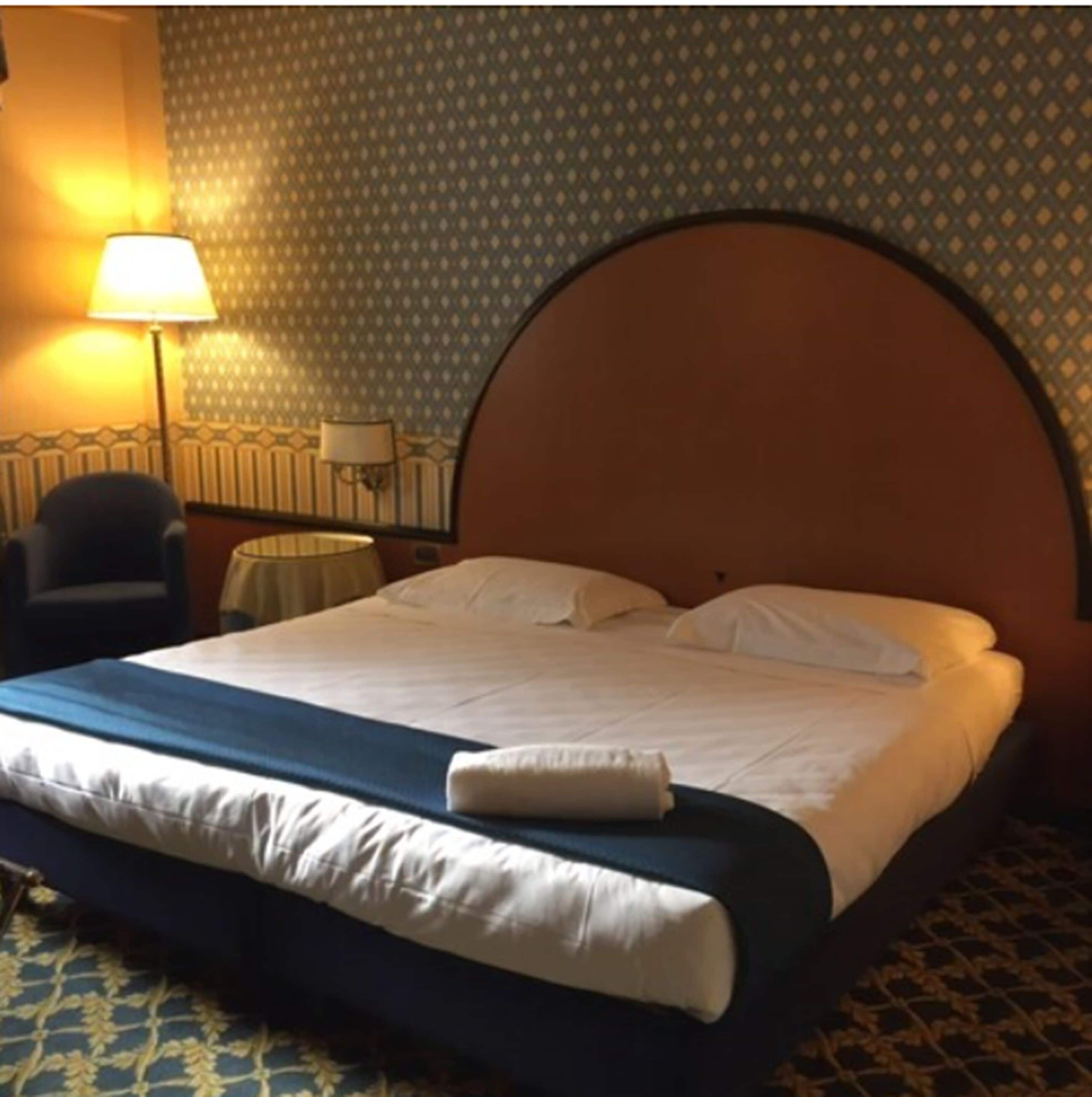 minibar, in-room safe, desk, soundproofing