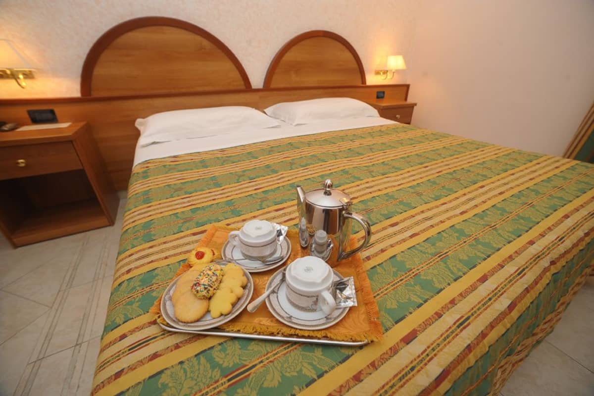 Minibar, in-room safe, individually decorated, individually furnished