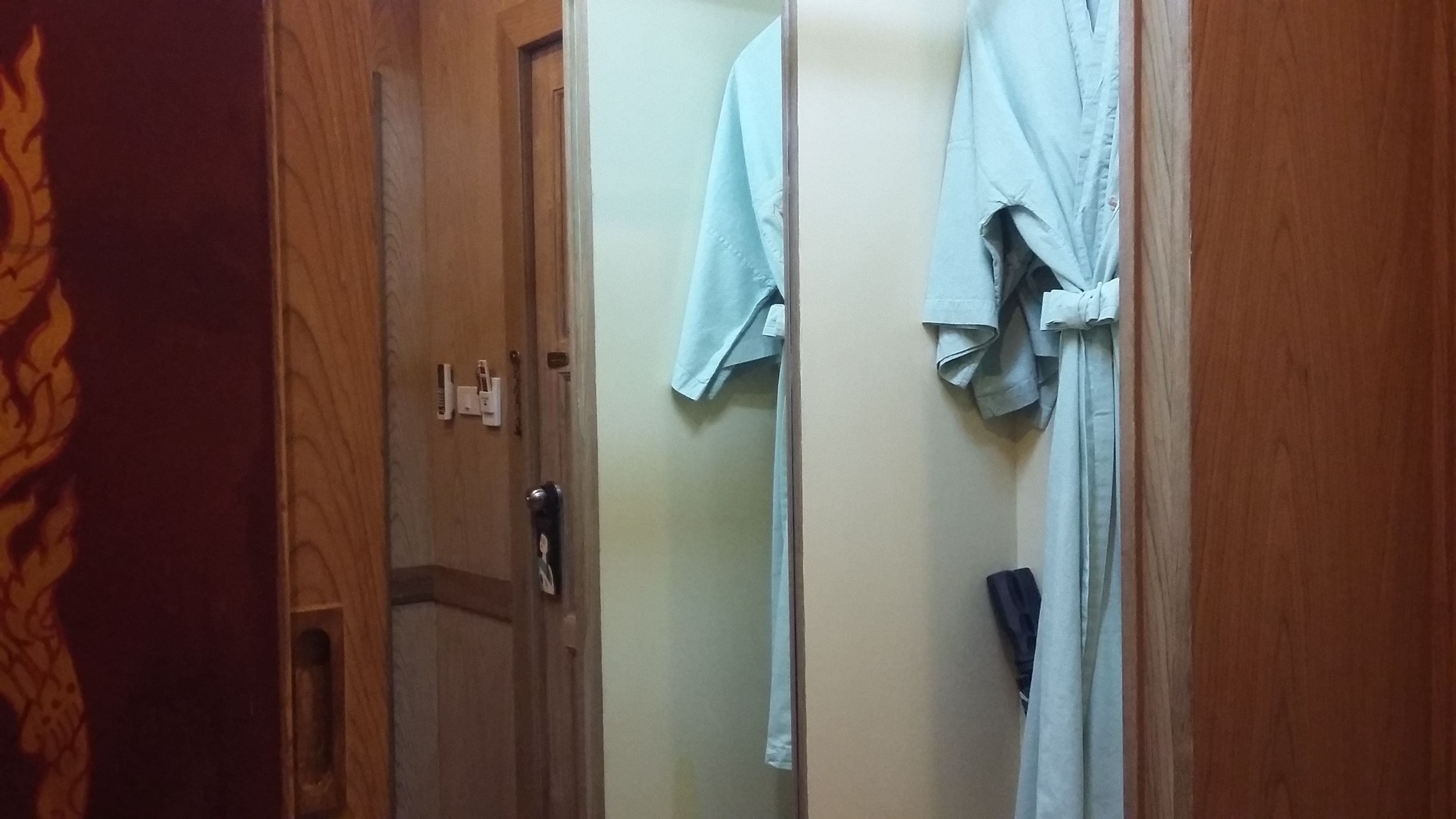 Foto - Royal Phawadee Village Patong - 2 Minutes walk to the beach