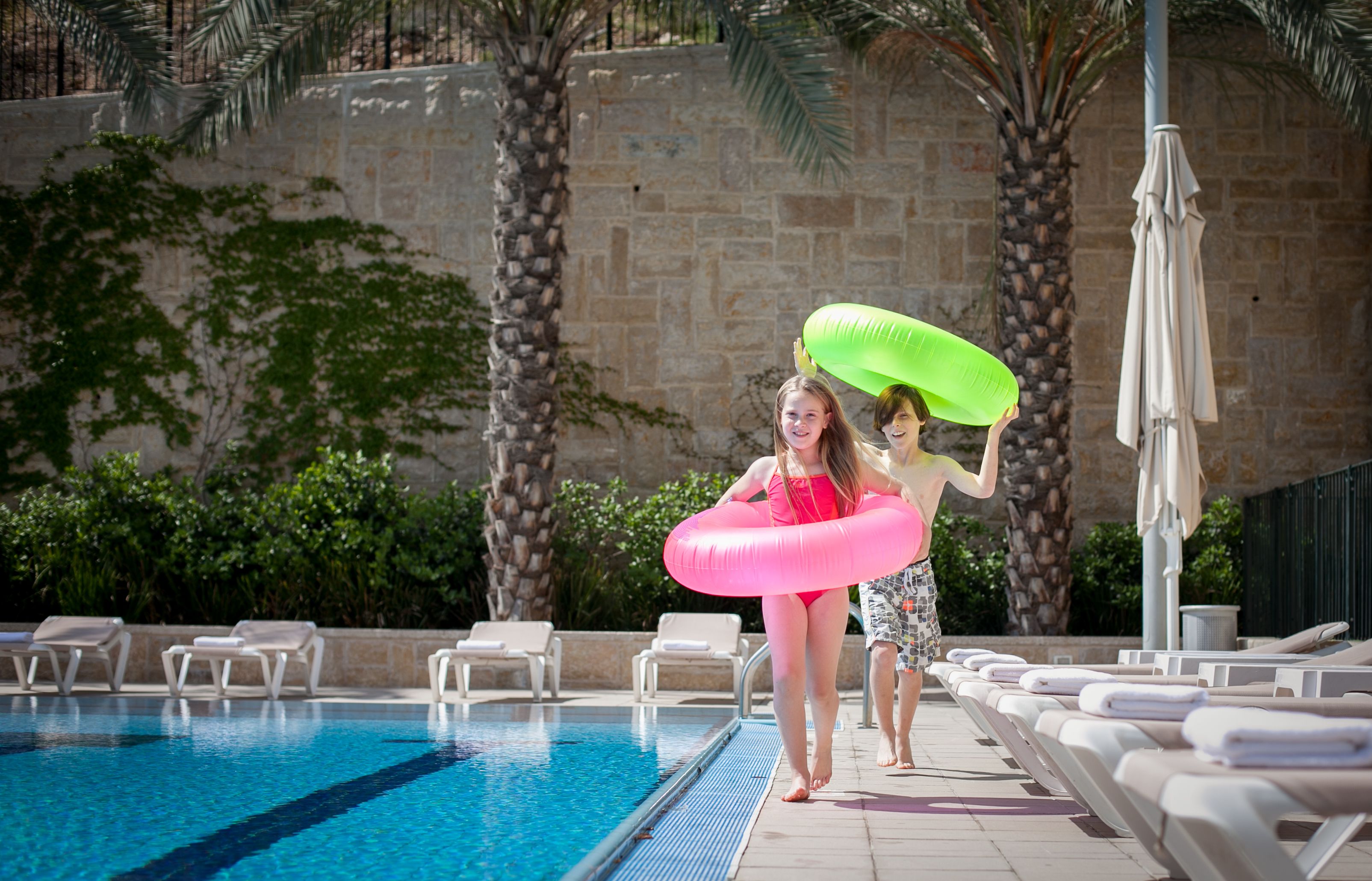 Seasonal outdoor pool, pool umbrellas, sun loungers