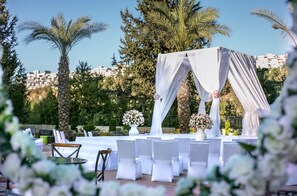 Outdoor wedding area - Hotel Yehuda (Jerusalem)