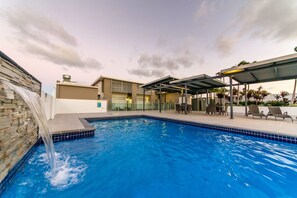 Outdoor pool, sun loungers