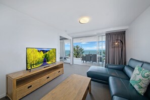 2 Bedroom Superior Ocean View Apartment | Living area | 80-cm LED TV with digital channels, TV