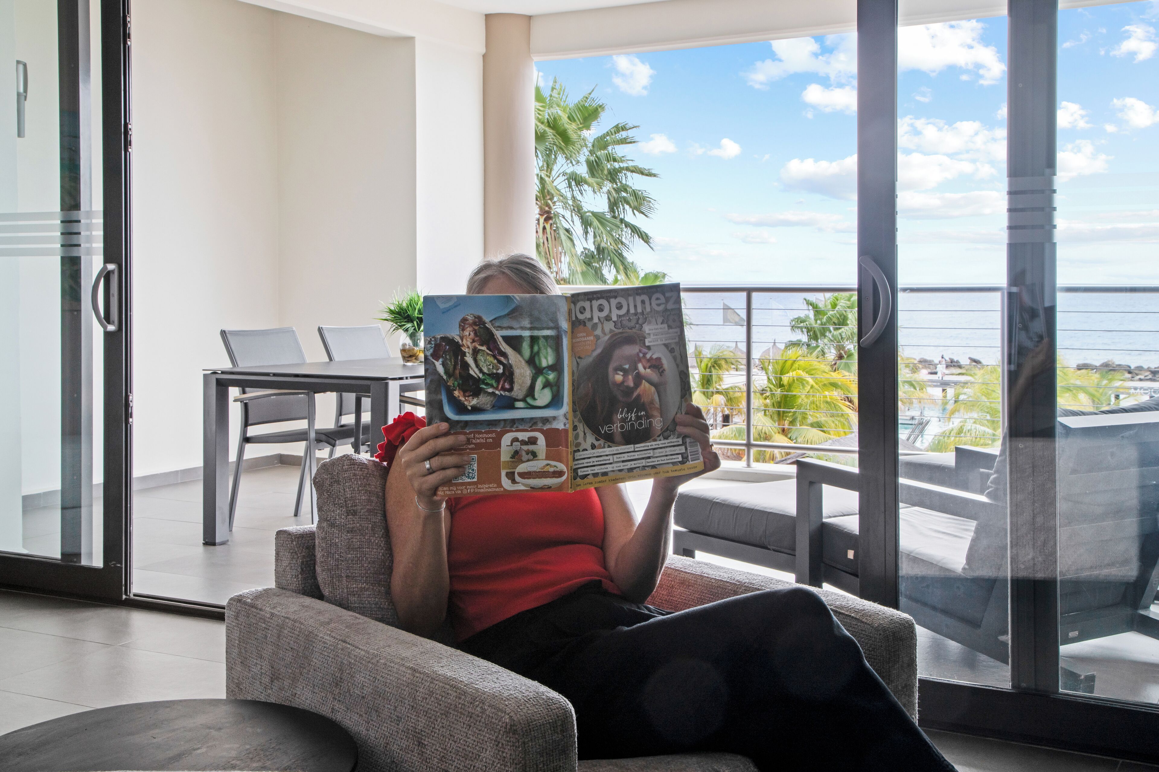 deluxe apartment, 2 bedrooms, sea view | living area | lcd tv