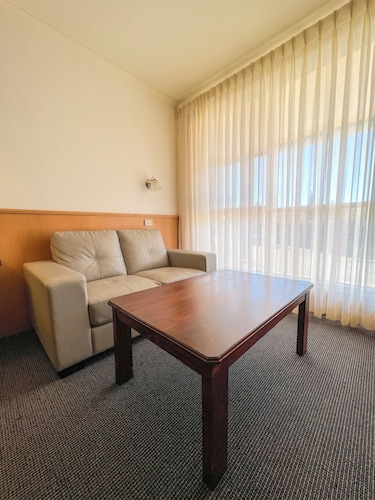 Summerhill Motor Inn