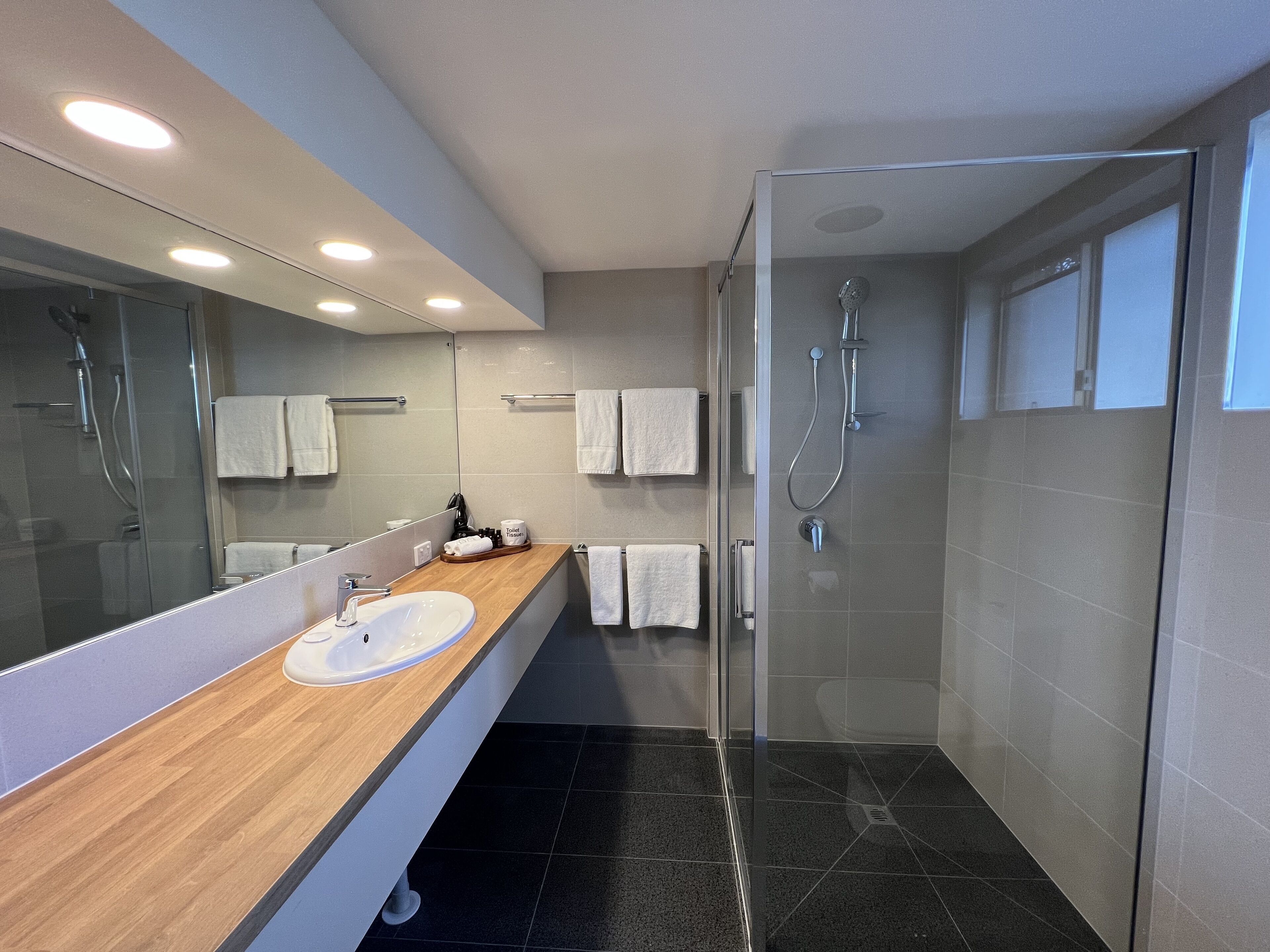 Upstairs Standard Room, 1 Queen Bed, Kitchenette | Bathroom | Free toiletries, hair dryer, towels