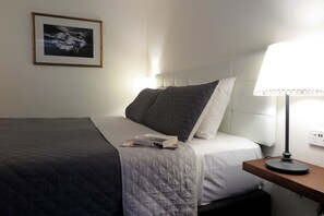 Premium Room, 1 King Bed, Kitchenette | Desk, laptop workspace, iron/ironing board, free WiFi