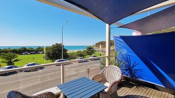 Deluxe King Room - Ocean View | Beach/ocean view